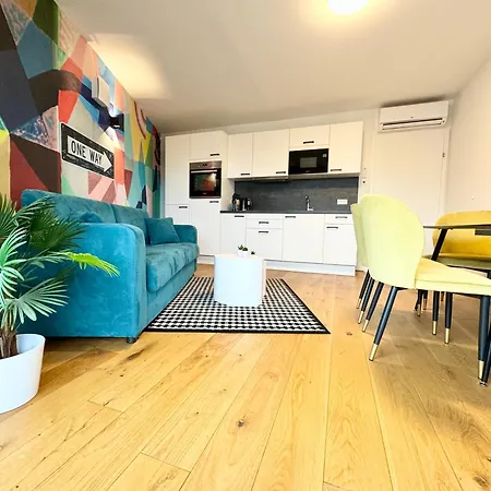 Kreative Wohnung Mit Balkon Vienna Exterior photo